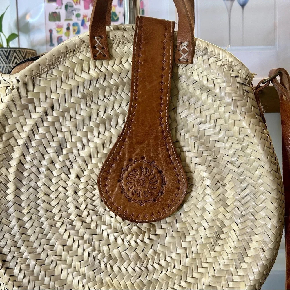 Moroccan Circle Basket Weaved Bag/Purse - Picture 2 of 11